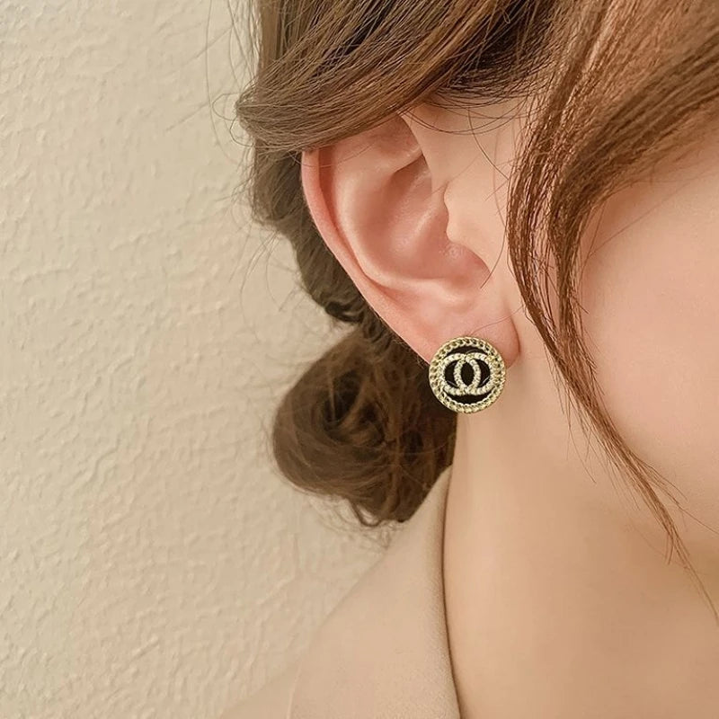 Women's Accessories - Black Round Circle Stud Earrings