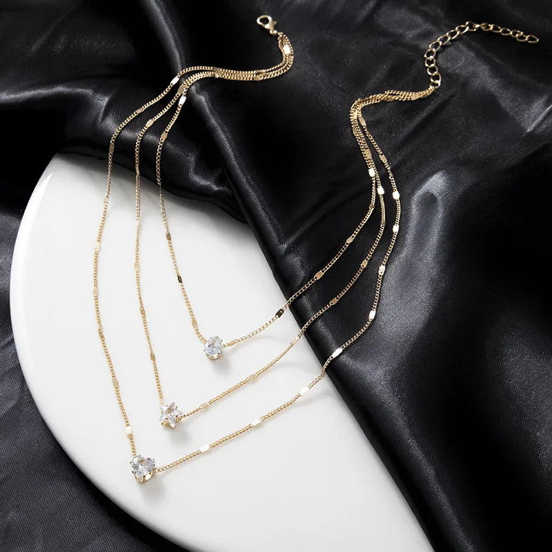 Collier bohème pour femme : collier à pendentif multicouche avec breloque en strass 2024