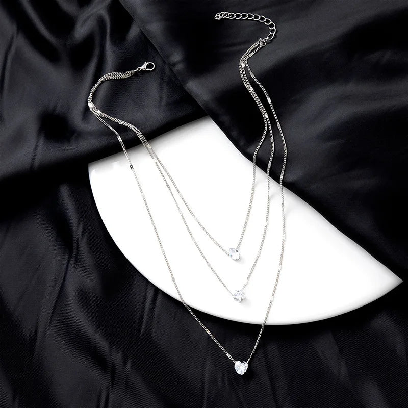 Collier bohème pour femme : collier à pendentif multicouche avec breloque en strass 2024