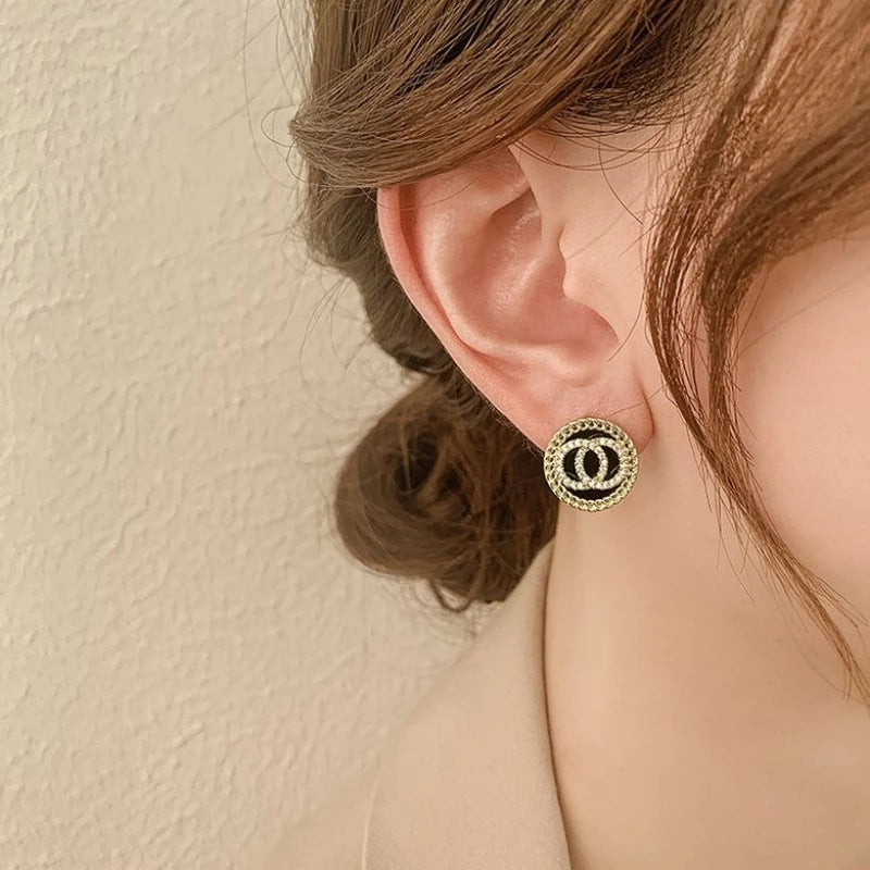 Women's Accessories - Black Round Circle Stud Earrings