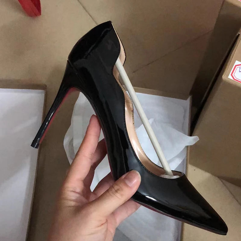 Zapatos de mujer: tacones altos negros de verano