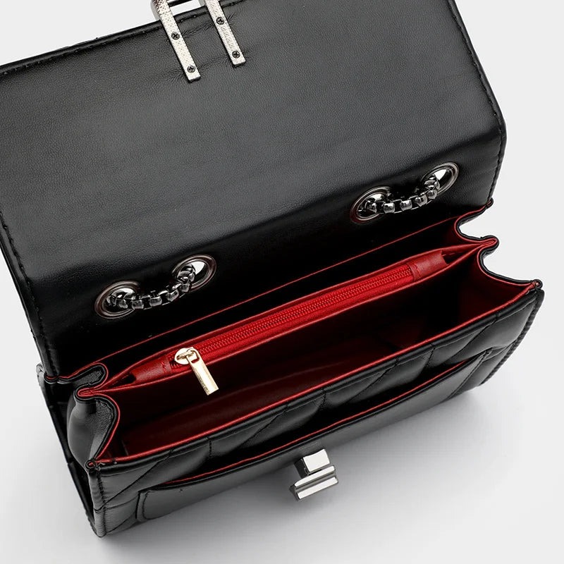 Bolsos de mujer: Bolso de cuero de lujo con cadena